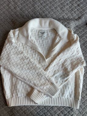 Like New-Abercrombie & Fitch Women's Cream Sweater-Medium